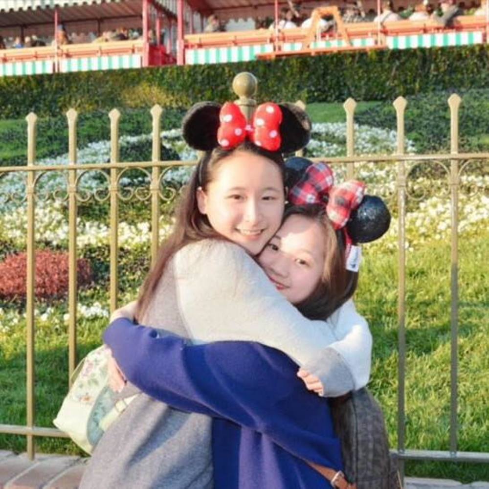 Meet your Posher, Amy